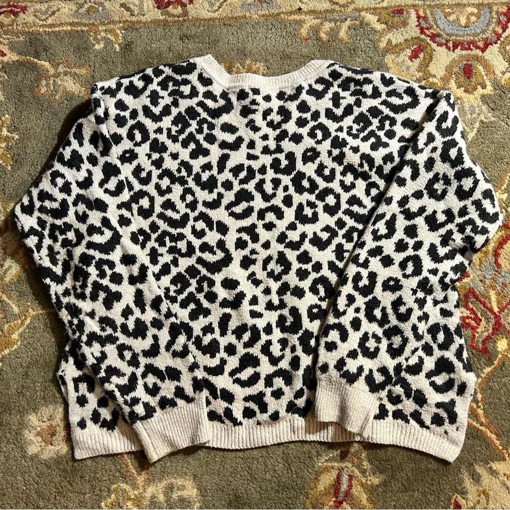 Sincerely Jules Black and Cream Leopard Sweater Large